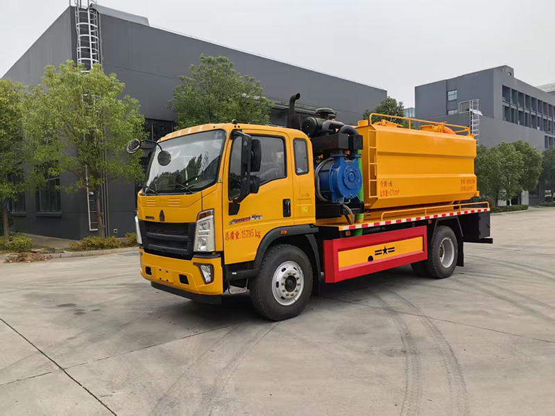 重汽豪沃14方清洗吸污車